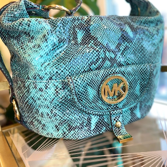 Micheal Kors Turquoise Snake Skin Bag - Picture 2 of 16